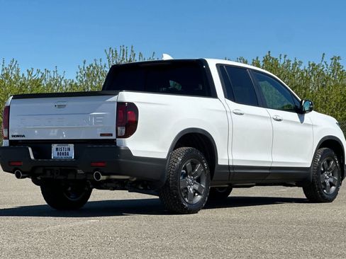 New 2026 Honda Ridgeline TrailSport image 3
