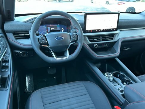 New 2026 Ford Explorer ST-Line w/ ST-Line Street Pack image 28