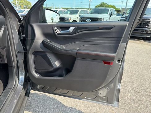 Certified 2024 Ford Escape ST-Line w/ Tech Pack #1 FWD image 21
