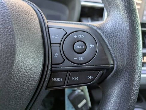 Used 2021 Toyota Corolla LE FWD image 21