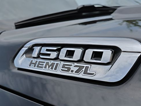 Used 2019 RAM 1500 Big Horn RWD image 11