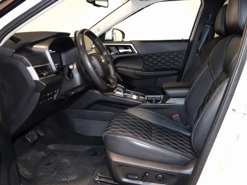 Used 2023 Mitsubishi Outlander SEL image 38