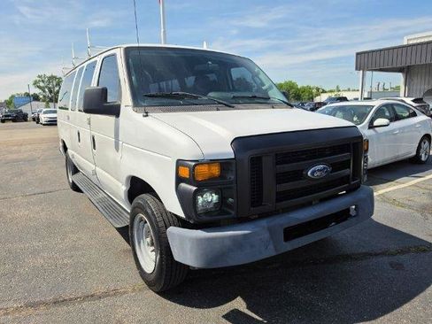 Used 2011 Ford E-350 and Econoline 350 XL w/ PWR Windows & Locks Group RWD image 2