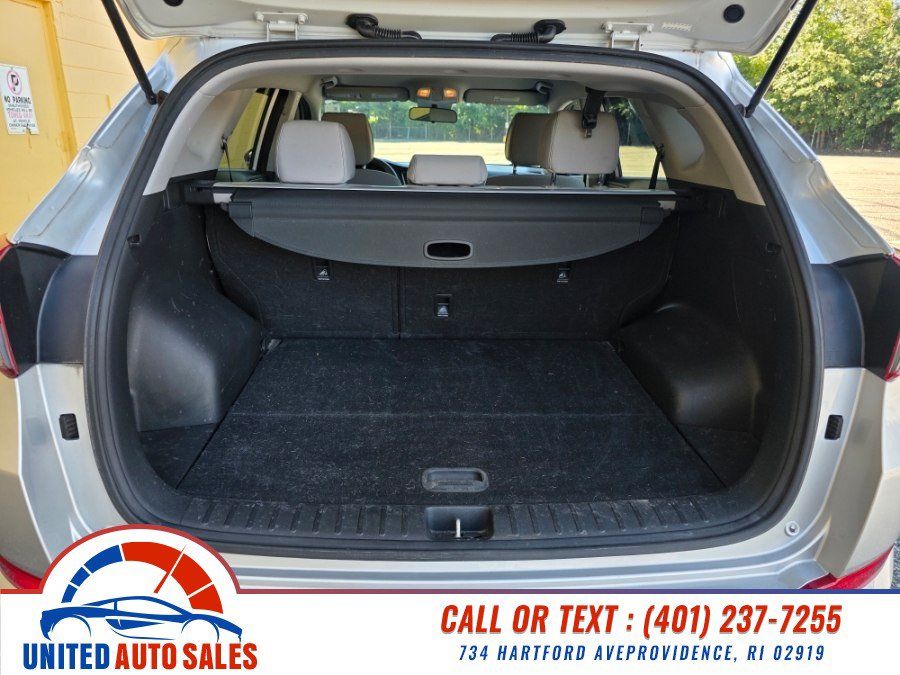 Used 2017 Hyundai Tucson SE w/ SE Popular Package 02 AWD/4WD image 11