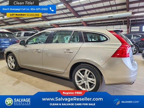 Used 2015 Volvo V60 T5 Platinum w/ Climate Package AWD/4WD image 3