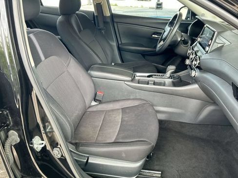 Used 2024 Nissan Sentra SV FWD image 25