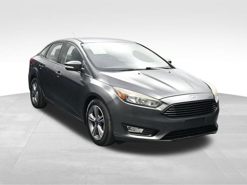 Used 2017 Ford Focus SE FWD image 7