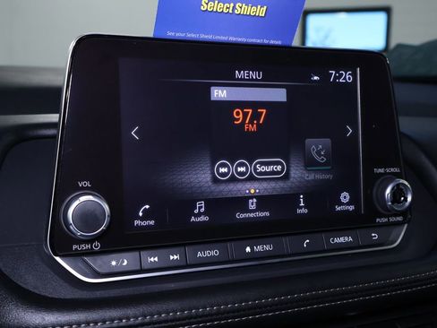 Used 2024 Nissan Rogue SV image 27