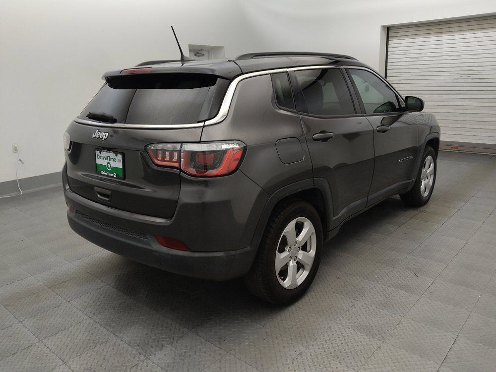 Used 2019 Jeep Compass Latitude FWD image 9