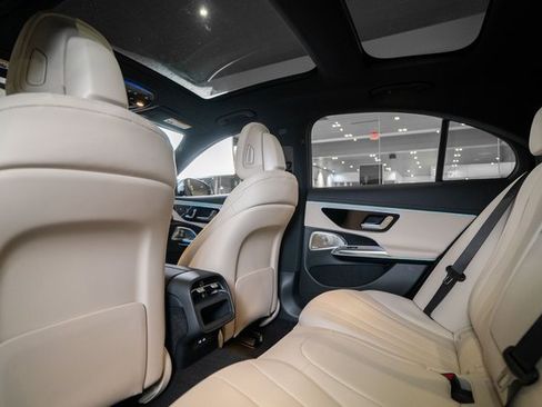 New 2026 Mercedes-Benz E 350 4MATIC Sedan image 29