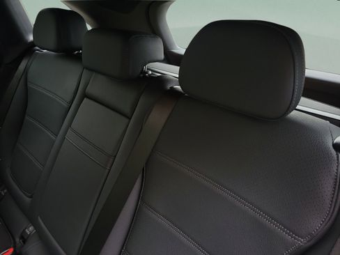 Certified 2026 Mercedes-Benz GLC 300 image 9