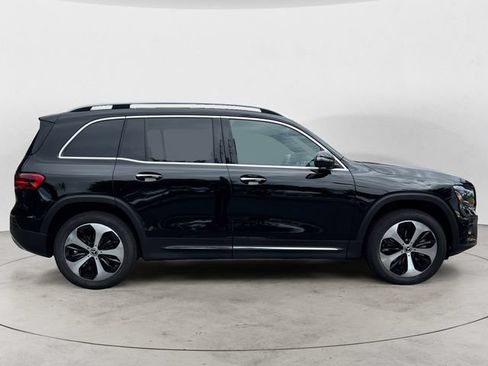 Used 2025 Mercedes-Benz GLB 250 4MATIC image 6