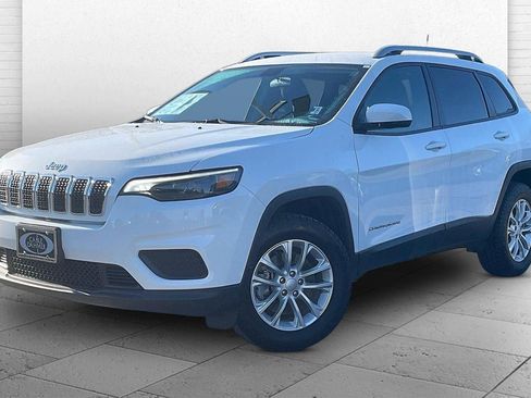 Used 2020 Jeep Cherokee Latitude w/ Cold Weather Group AWD/4WD image 13