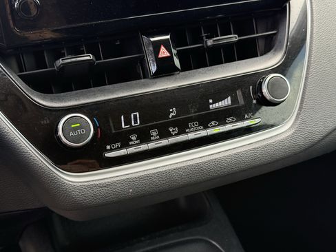 Used 2024 Toyota Corolla LE FWD image 22