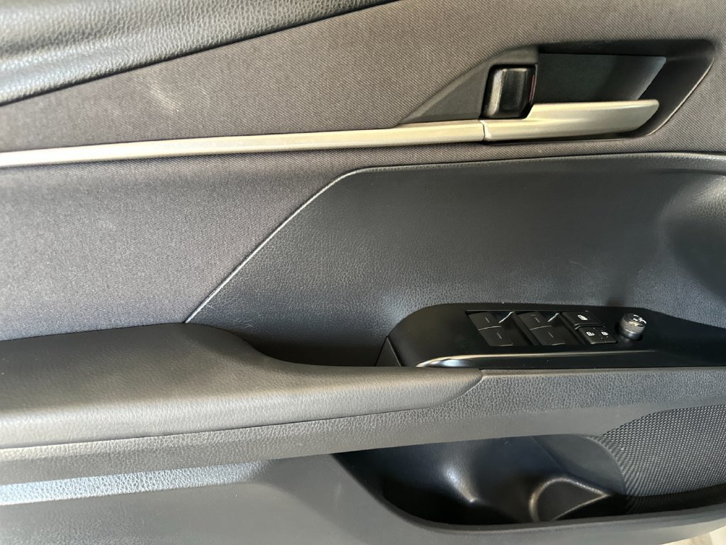 Used 2025 Toyota Camry LE FWD image 10