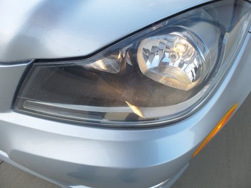 Used 2013 Mercedes-Benz C 250 Sport image 30