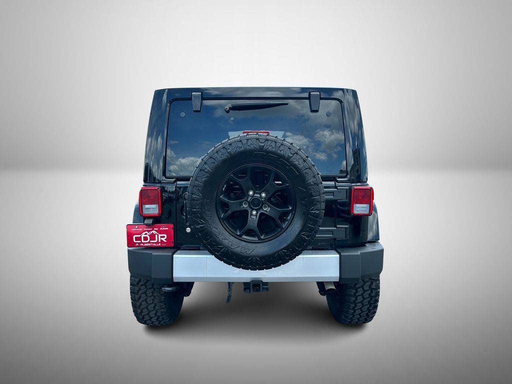 Used 2014 Jeep Wrangler Unlimited Sahara w/ Connectivity Group AWD/4WD image 9