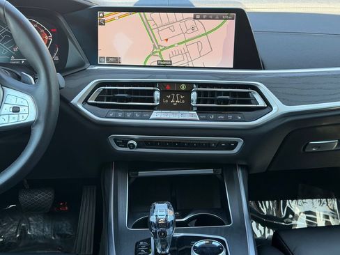 Used 2022 BMW X7 xDrive40i w/ Premium Package AWD/4WD image 25