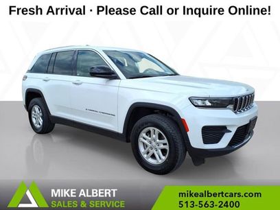 Used 2023 Jeep Grand Cherokee Laredo