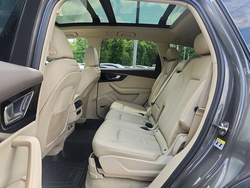 Used 2019 Audi Q7 3.0T Premium Plus w/ Premium Plus Package AWD/4WD image 16
