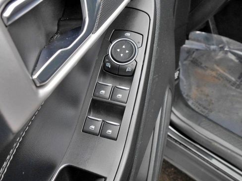 Used 2020 Ford Explorer XLT w/ Equipment Group 202A image 21