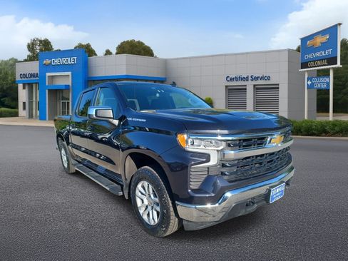 Used 2023 Chevrolet Silverado 1500 LT AWD/4WD image 2