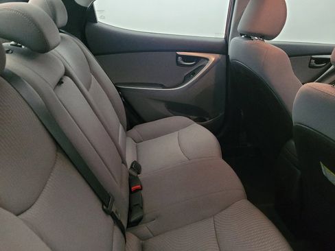 Used 2016 Hyundai Elantra SE FWD image 19