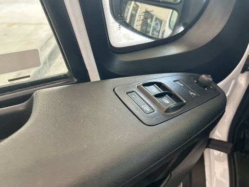 Used 2025 RAM ProMaster 2500 w/ Convenience Group FWD image 39