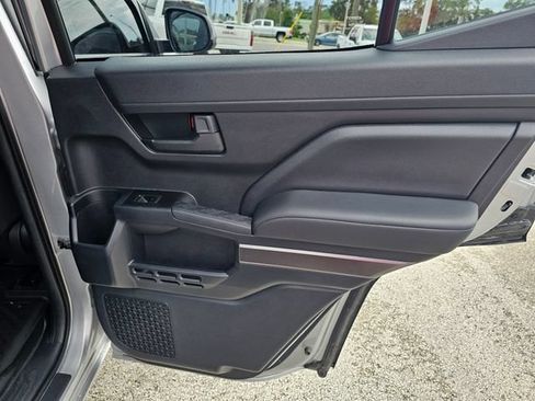 Used 2025 Toyota 4Runner SR5 AWD/4WD image 27