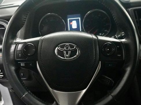 Used 2017 Toyota RAV4 SE image 12