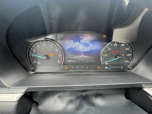 Used 2022 Ford Explorer XLT AWD/4WD image 26