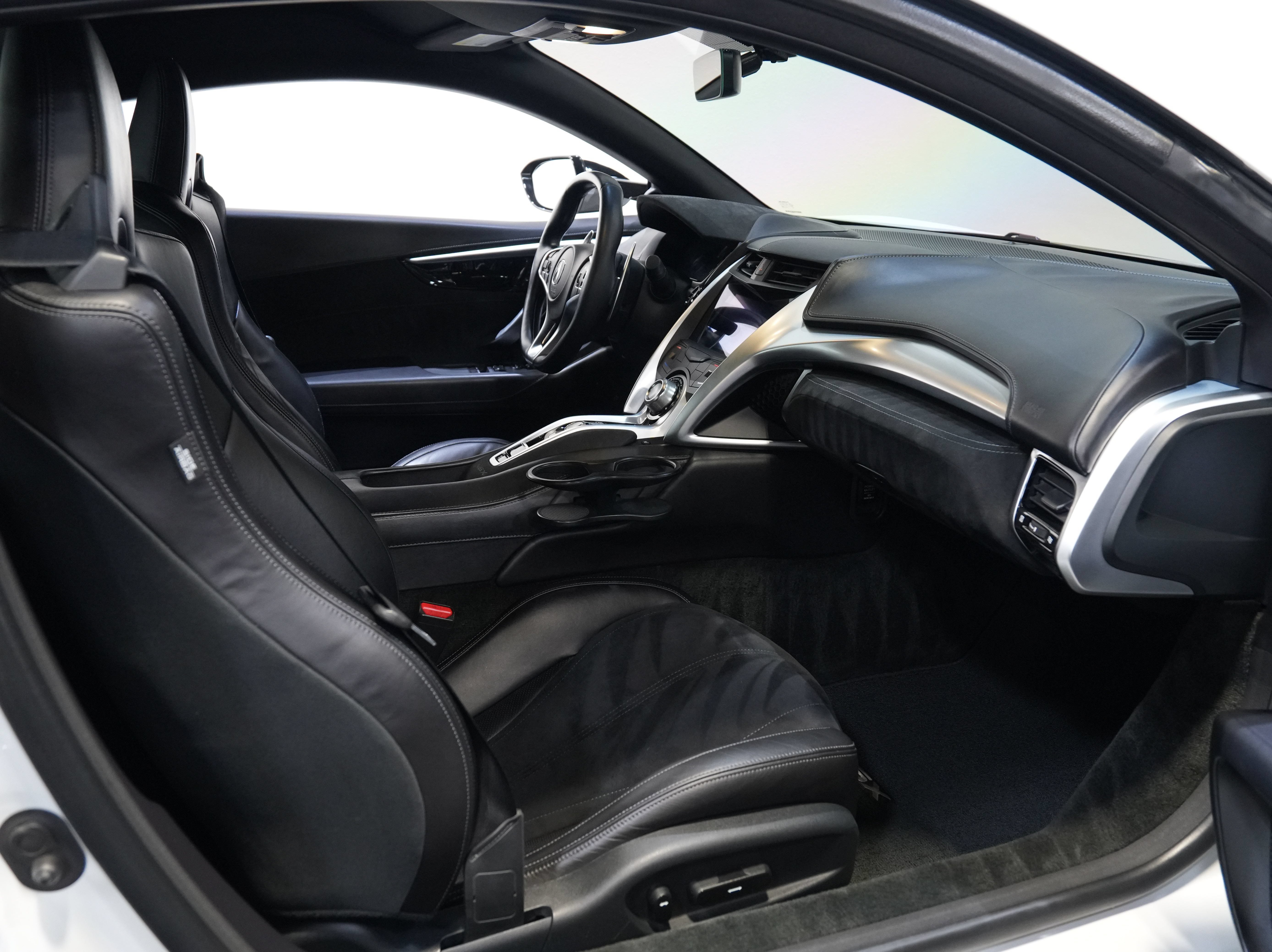 Used 2017 Acura NSX AWD/4WD image 32