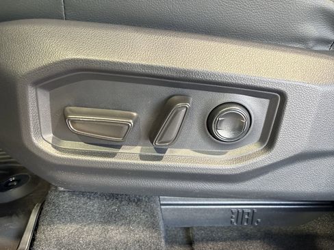 New 2025 Toyota Tundra Limited image 12