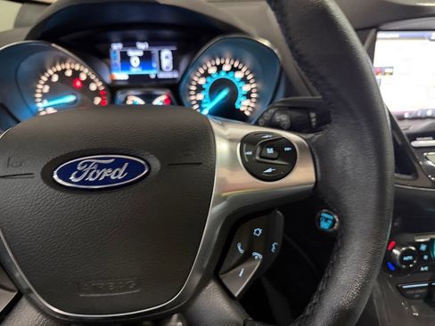 Used 2014 Ford Escape Titanium w/ Equipment Group 401A AWD/4WD image 16