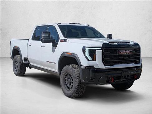 Used 2025 GMC Sierra 2500 AT4X image 3