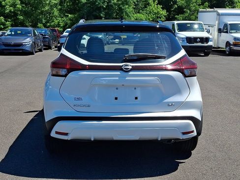 Certified 2023 Nissan Kicks SR w/ SR Premium Package FWD image 5