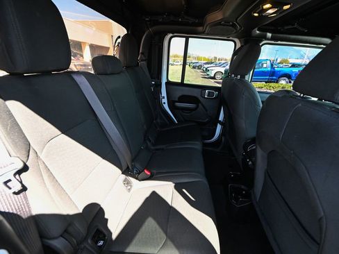 Used 2020 Jeep Gladiator Sport w/ Quick Order Package 24S AWD/4WD image 27