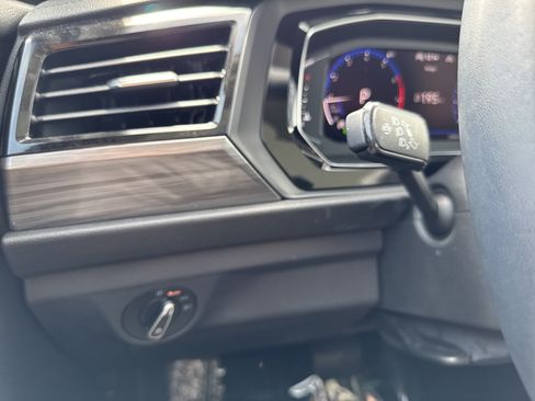 Certified 2023 Volkswagen Jetta SEL FWD image 30