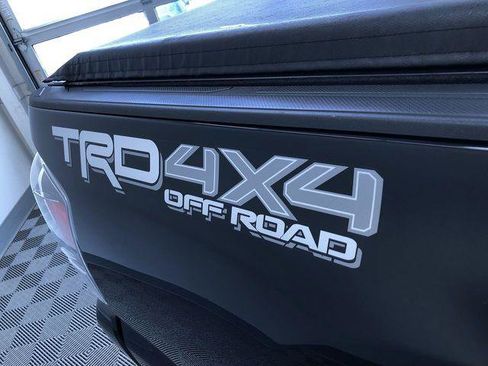 Certified 2021 Toyota Tacoma TRD Off-Road w/ Technology Package AWD/4WD image 7