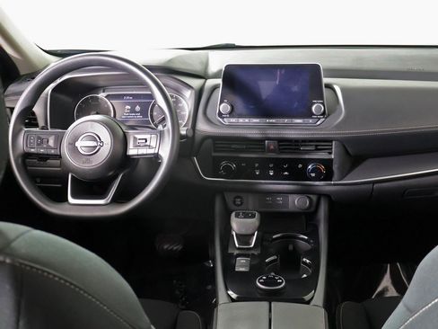 Used 2024 Nissan Rogue S image 27