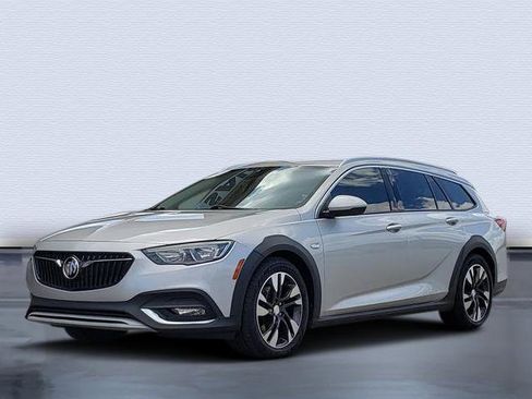 Used 2019 Buick Regal Preferred w/ Sights and Sounds Package image 1