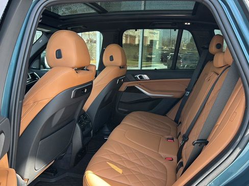 Certified 2024 BMW X5 xDrive40i w/ Premium Package image 9