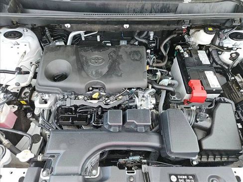 Used 2024 Toyota RAV4 XLE FWD image 27