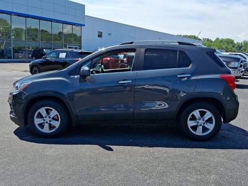 Certified 2018 Chevrolet Trax LT w/ LT Convenience Package FWD image 4