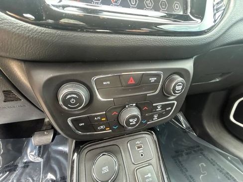 Used 2019 Jeep Compass Limited AWD/4WD image 22