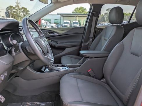 Used 2023 Buick Encore GX Select w/ Sport Touring Package FWD image 21