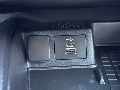 Certified 2025 Ford Bronco Sport Outer Banks w/ Outer Banks Tech Package+ AWD/4WD image 14
