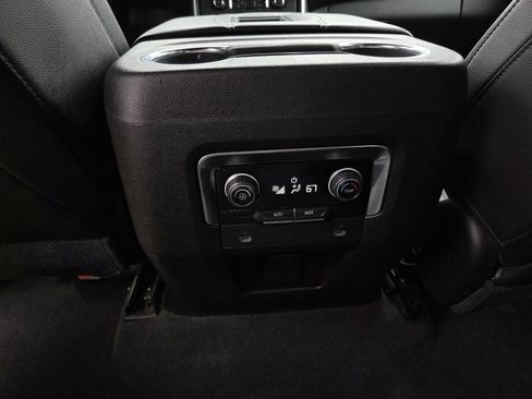 Used 2021 Chevrolet Tahoe Z71 AWD/4WD image 24