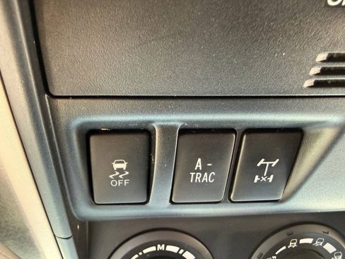 Used 2014 Toyota 4Runner Trail AWD/4WD image 76