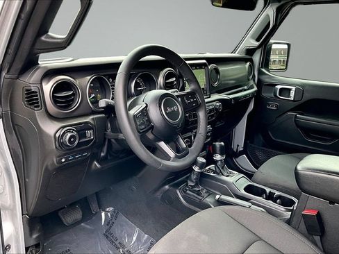 Used 2023 Jeep Wrangler Unlimited w/ 8.4" Radio Group AWD/4WD image 11